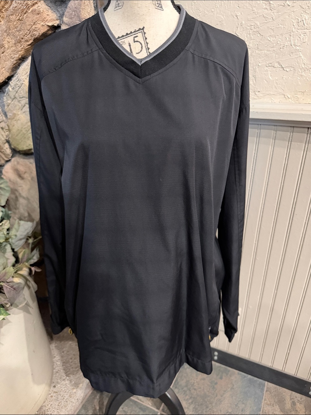 Slazenger Men's Black V-Neck Pullover Sweater